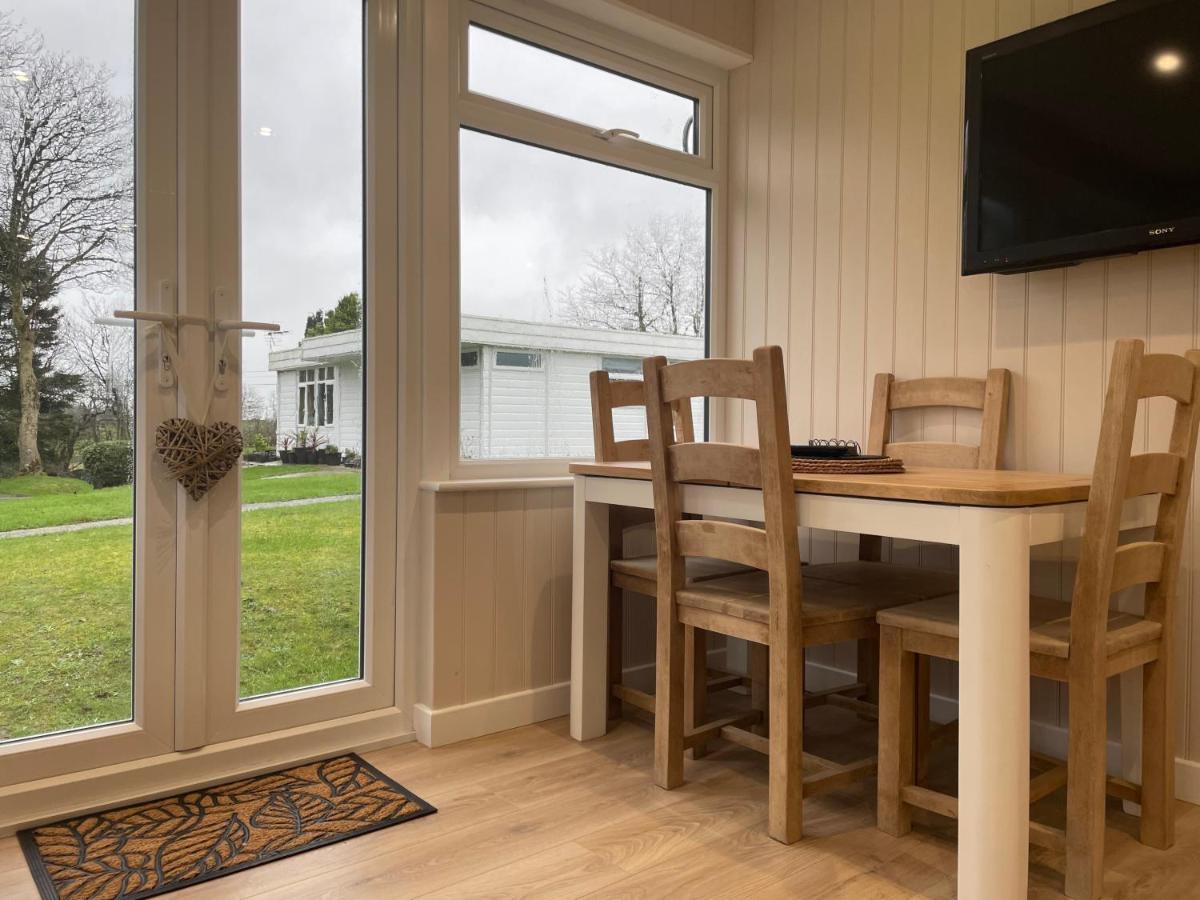 Galwad-Y-Mor Villa ฮาเวอร์ฟอร์ดเวสต์ ภายนอก รูปภาพ
